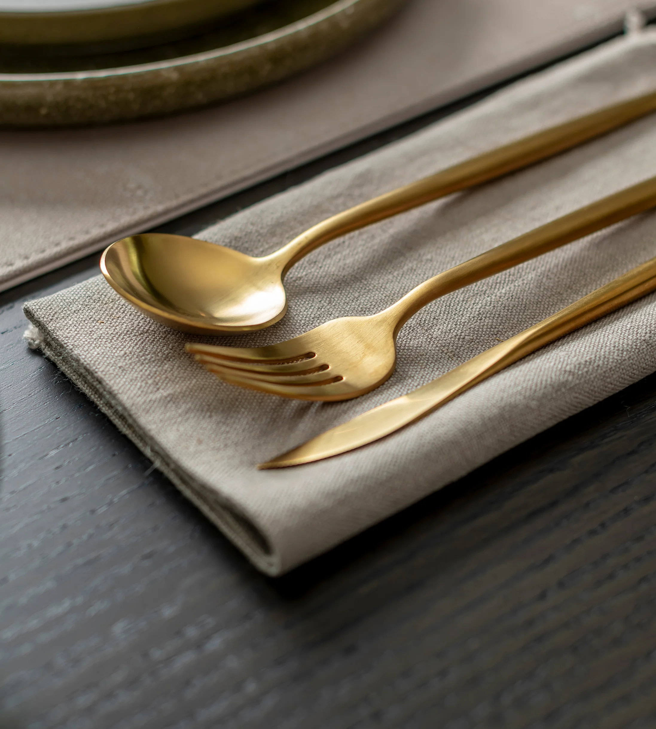 16 Piece Gold Cutlery Set in Gift Box - Image 9