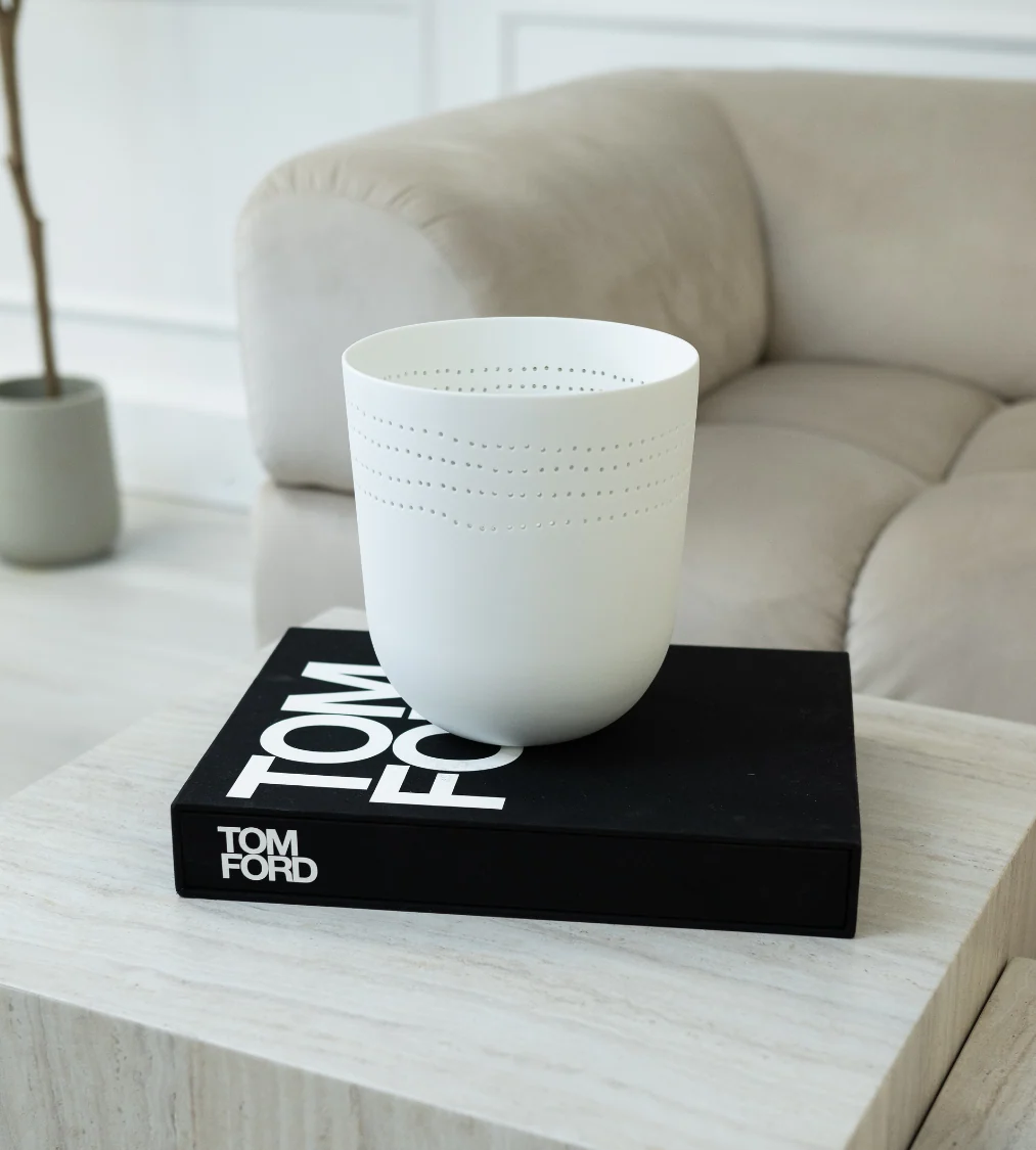 Large Basilicum Basil & Geranium White Ceramic Candle - Image 5