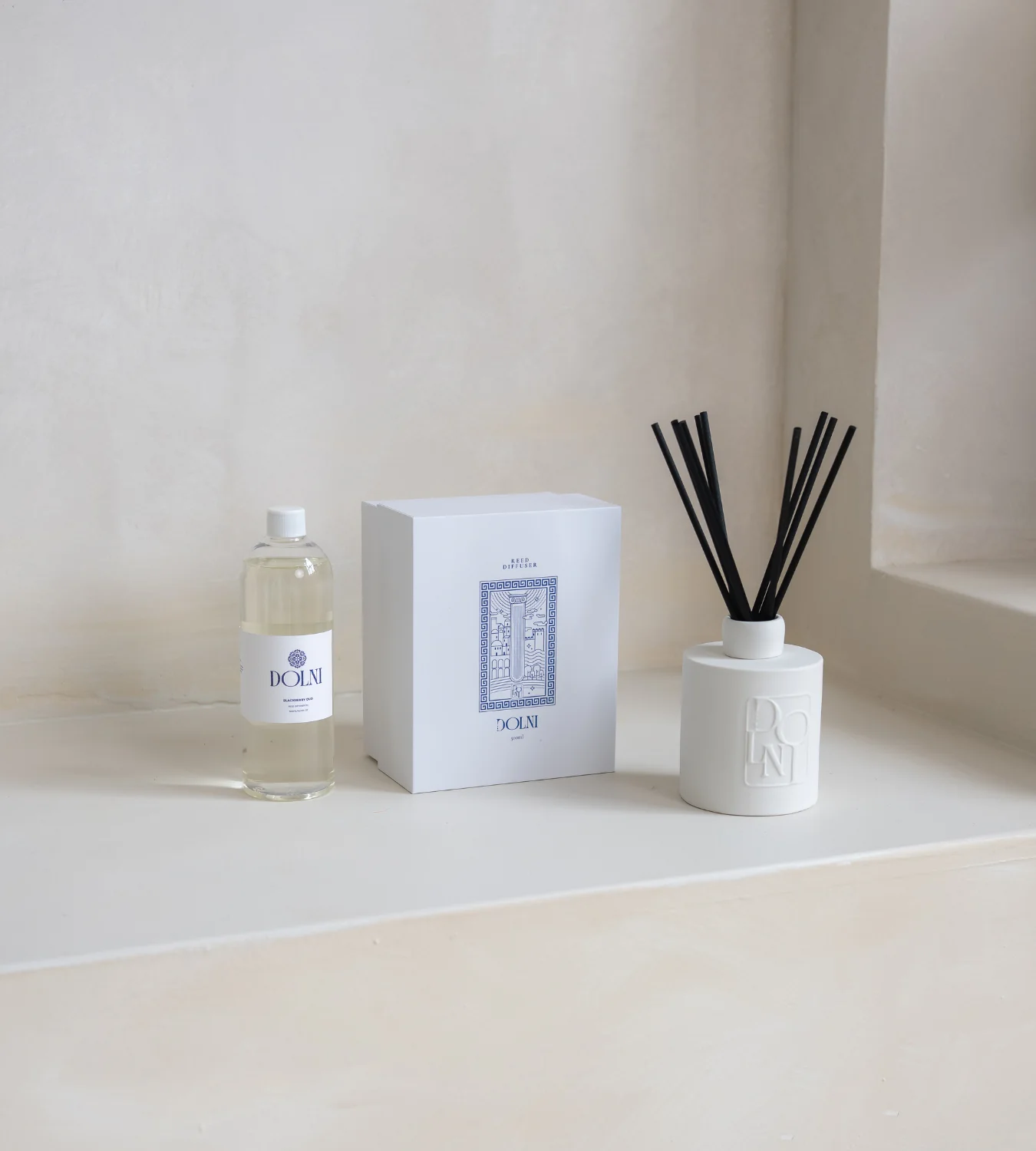 Dolni Large White Ceramic Blackberry Oud 500ml Reed Diffuser - Image 10