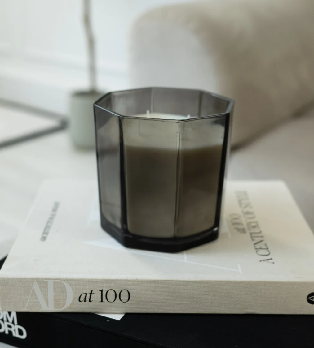 Extra Large Amber Scented Candle - Image 2
