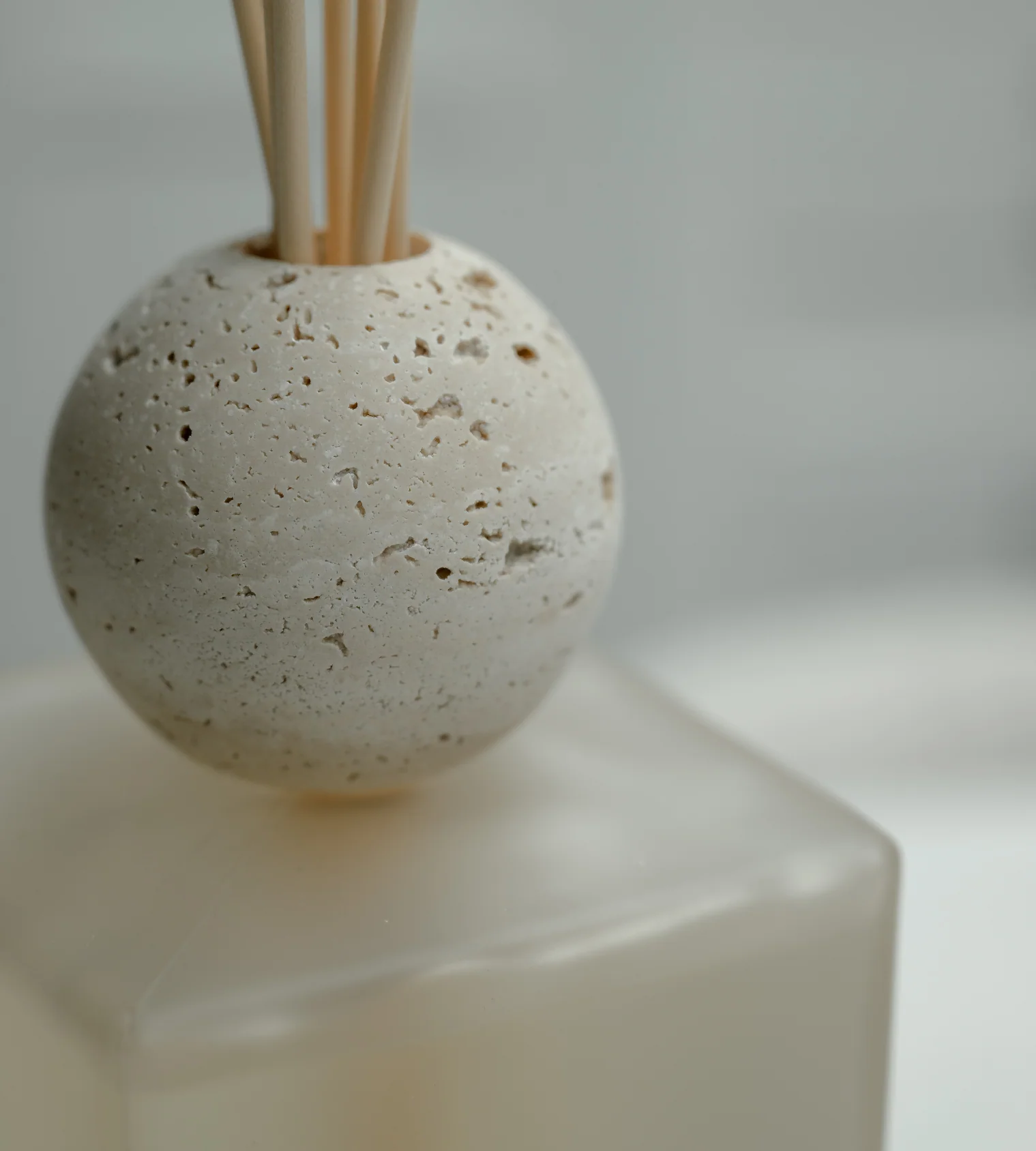 Extra Large Petra Sences Reed Diffuser - 2200ml - Image 2