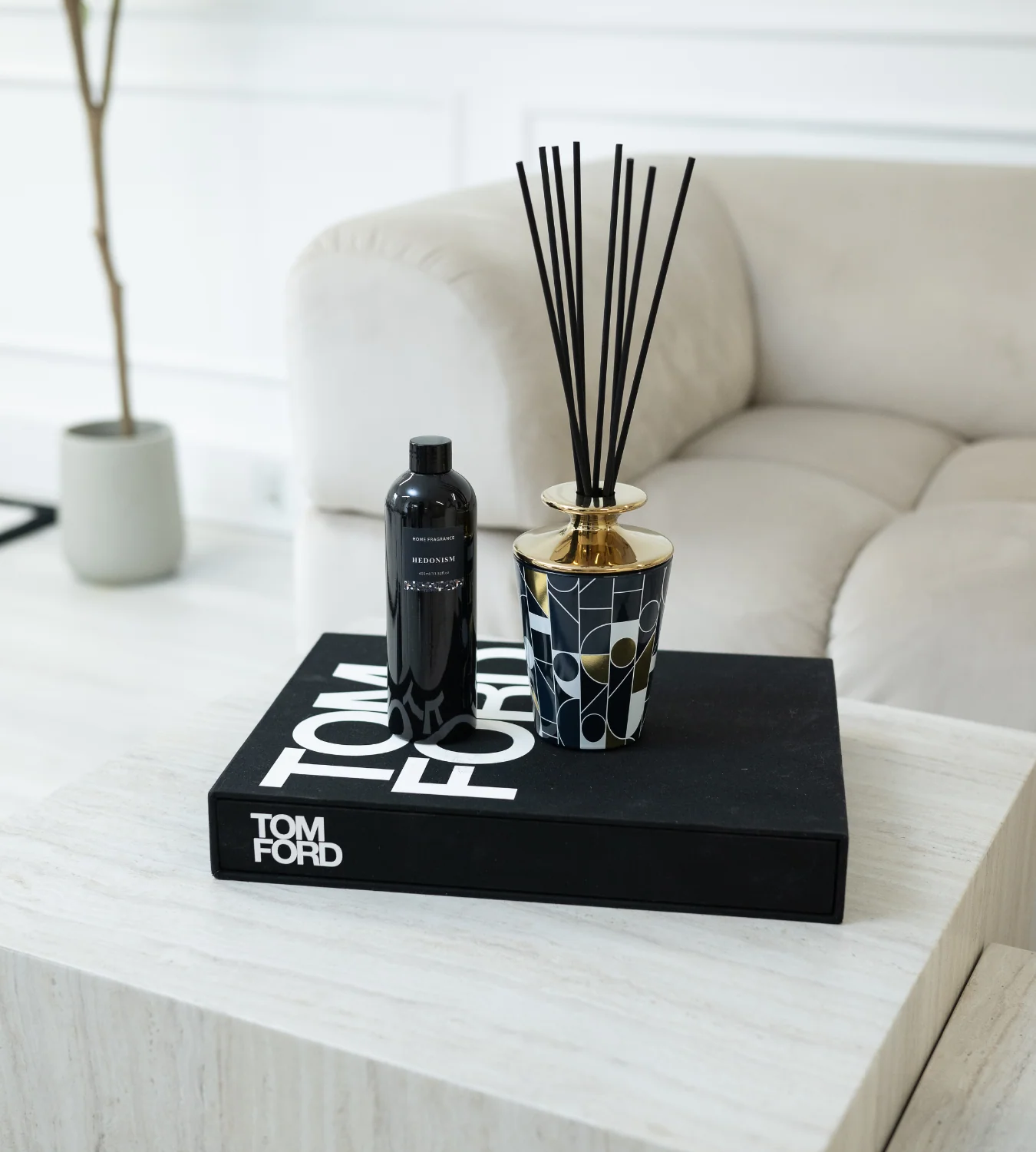 Hedonism Oud Reed Diffuser 400ml - Image 4