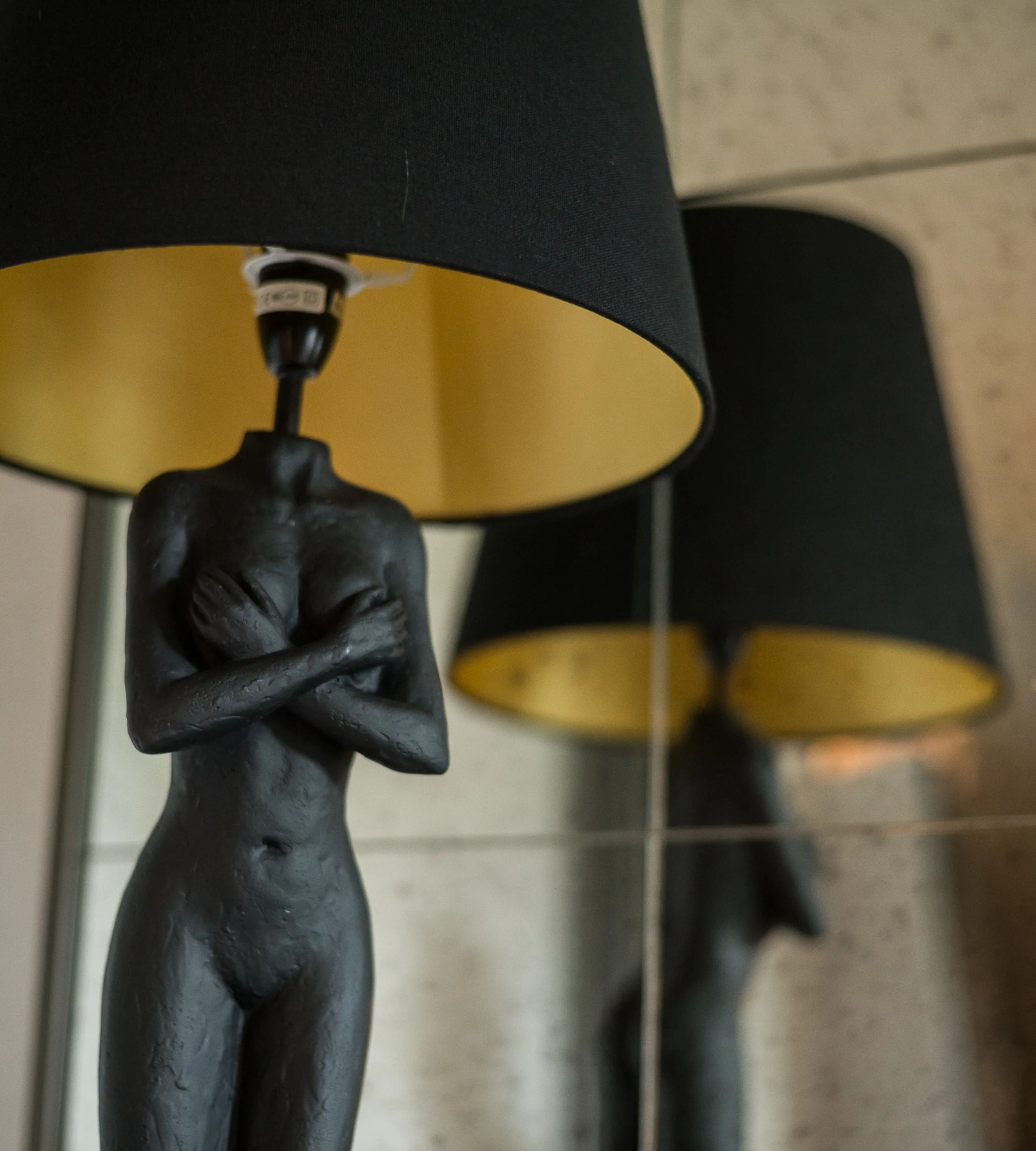 Lady Black & Gold Table Lamp - Image 6