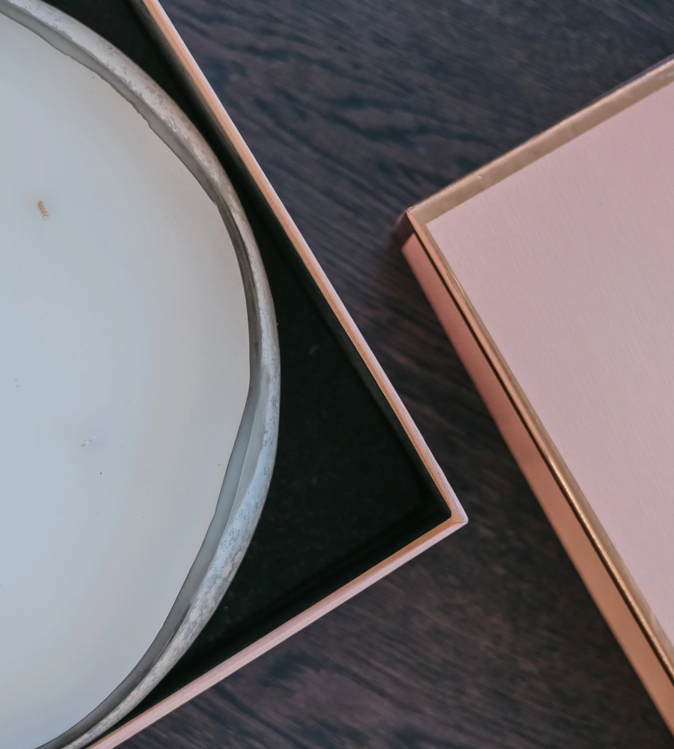 Large White Sea Salt Candle in Gift Box - Image 4