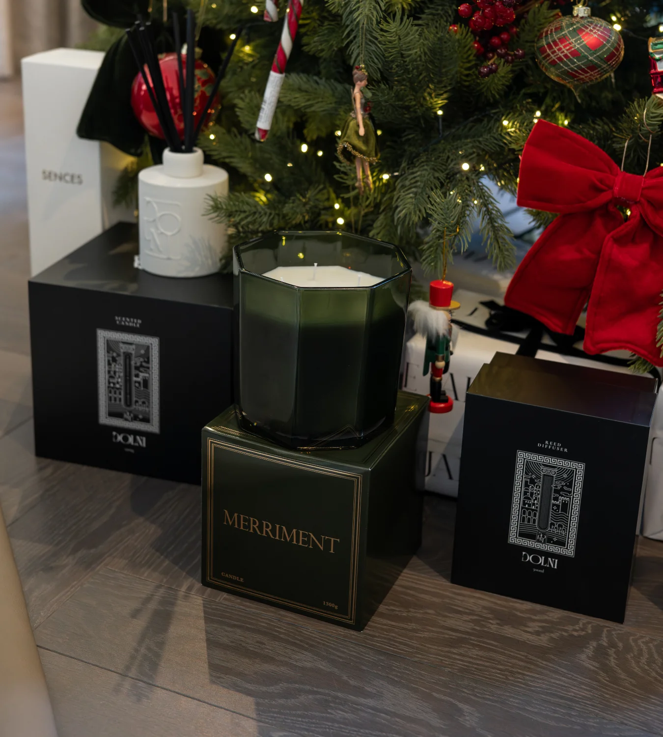 Merriment Sapin Candle - Image 2
