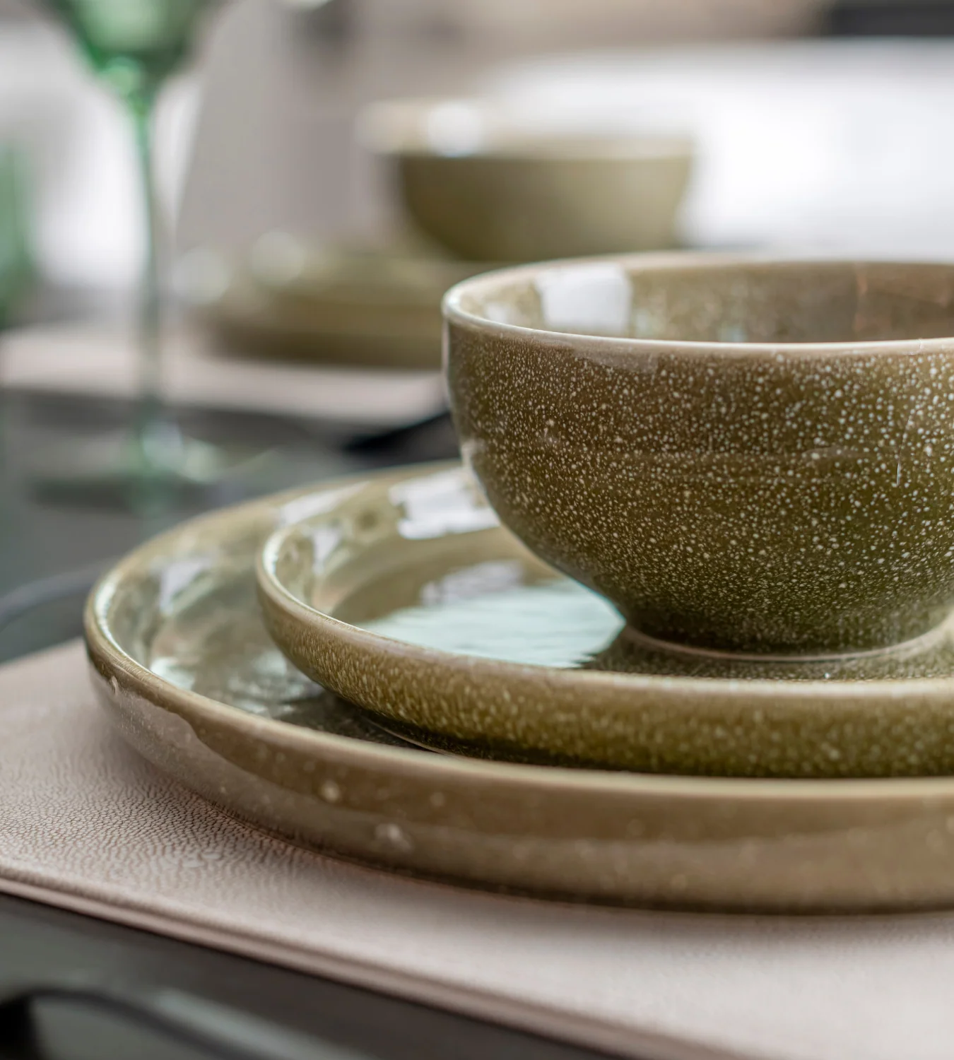 Set of 12 Pujol Ceramic Dinner Set - Image 3