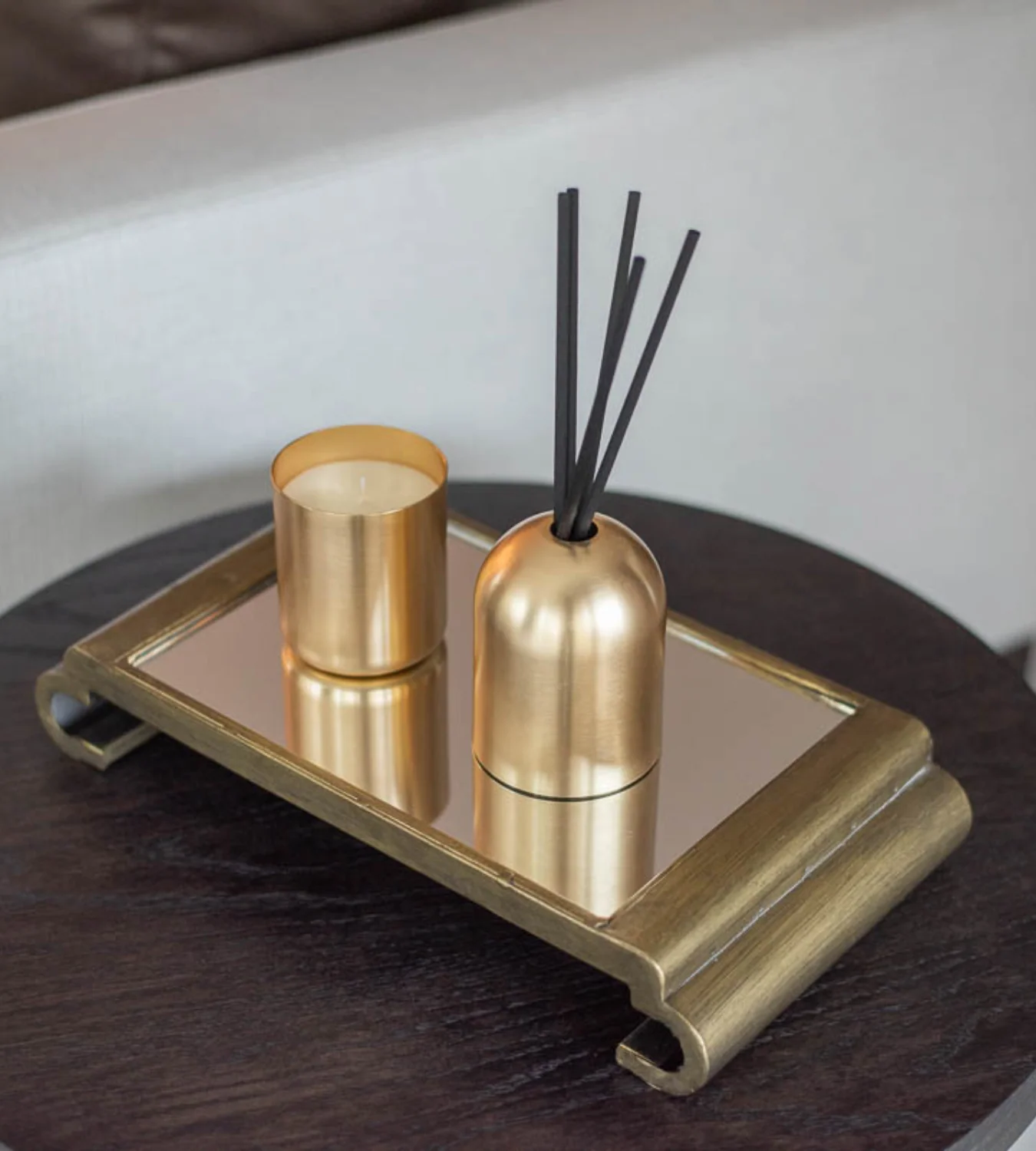 'White Sandalwood' Matte Gold Reed Diffuser - Image 2